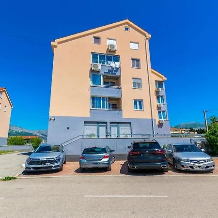 Apartamento Tino *